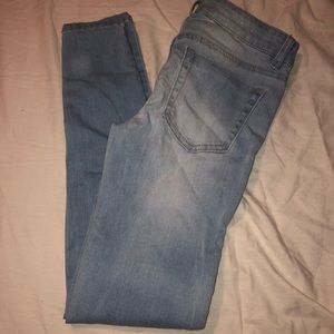 Rue21 Mid Rise Light Wash Jeggings